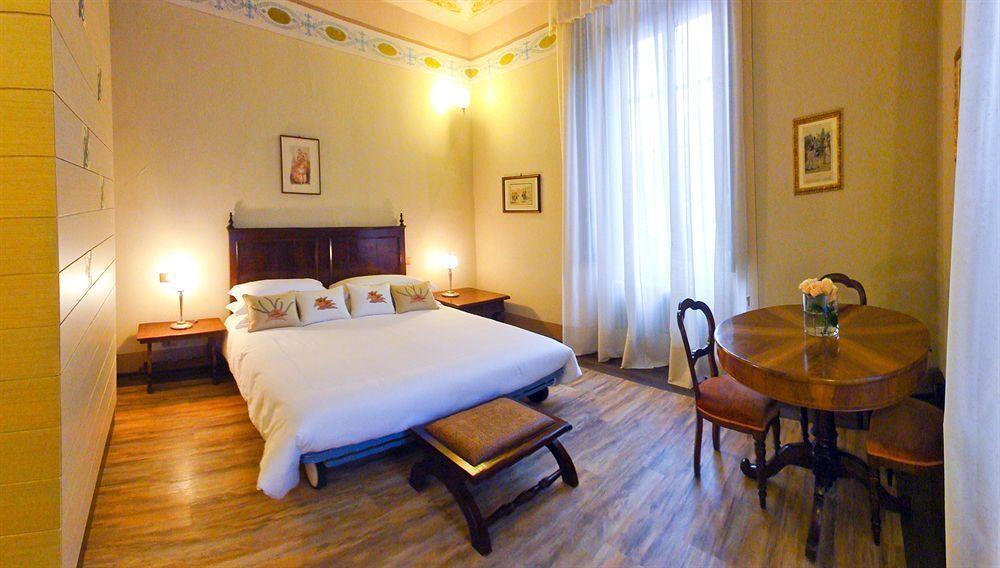 B&B La Patirana Zandobbio ภายนอก รูปภาพ